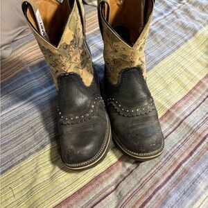 Womens 7.5 b ariat fatbaby boots